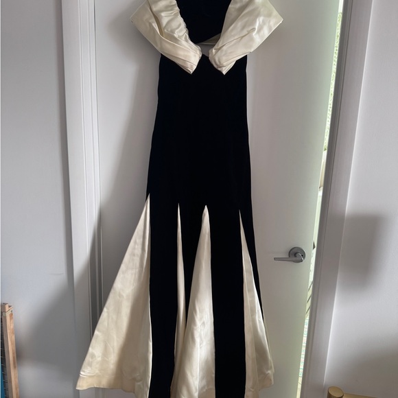 Victor Costa Dresses & Skirts - Victor Costa Black and Cream Off the Shoulder Velvet Gown